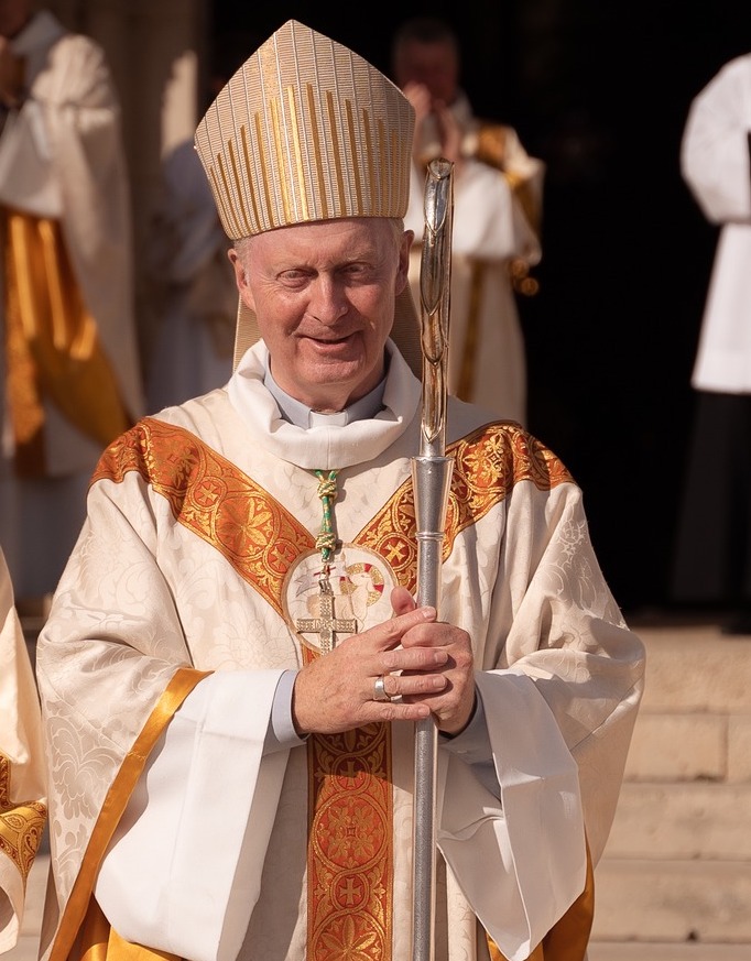MGR Crepy portrait diocèse - Paroisse de HouillesCarrières